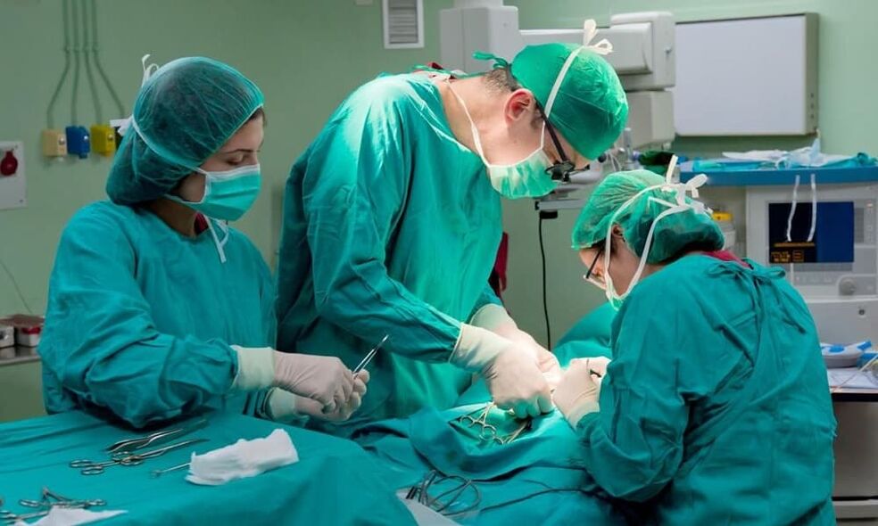 Huda poškodba mehurja zahteva operacijo